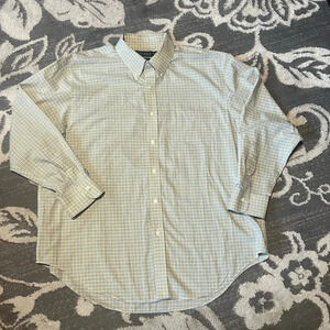 Ralph Lauren button front shirt. Like new. Size 18 classic fit. No iron.